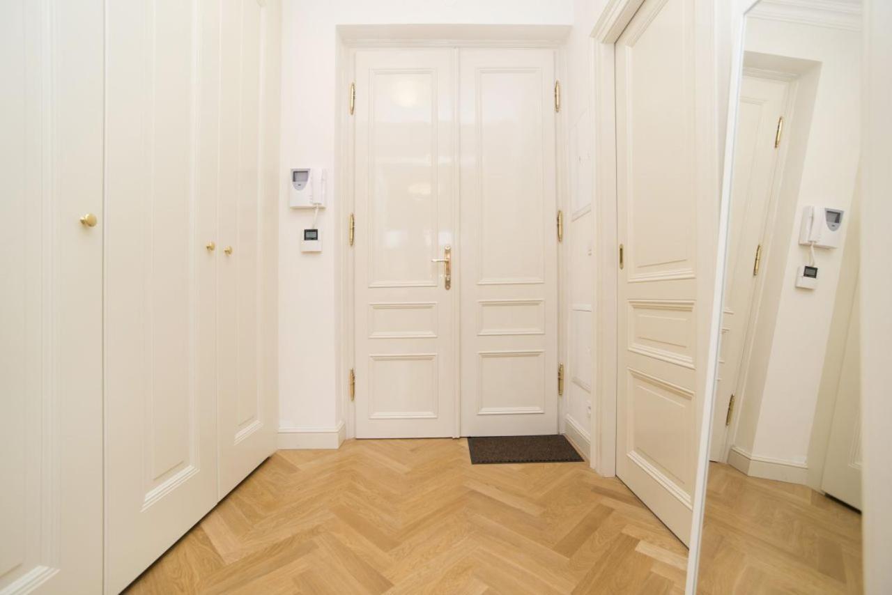 Milosrdnych Apartments Prag Oda fotoğraf
