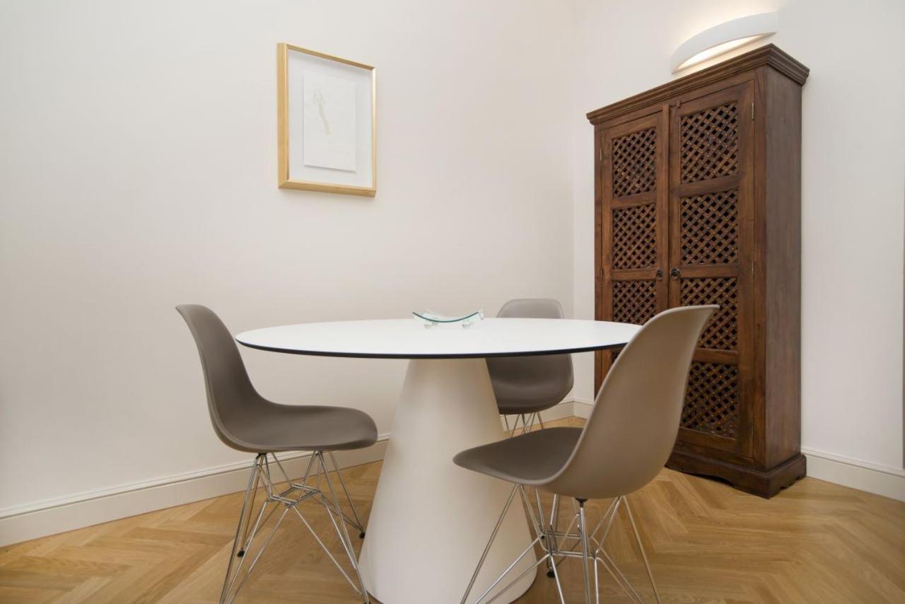 Milosrdnych Apartments Prag Oda fotoğraf